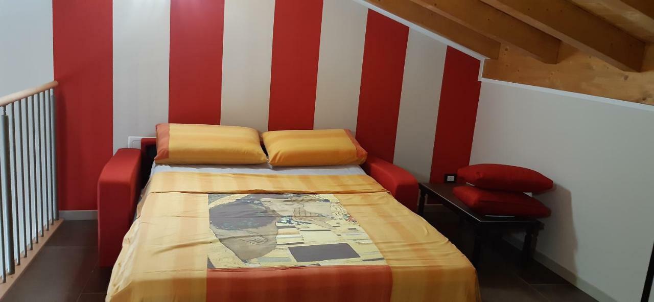 ורונה Dimora Rosso San Zeno - Wifi Veloce E Adatto Per Famiglie מראה חיצוני תמונה